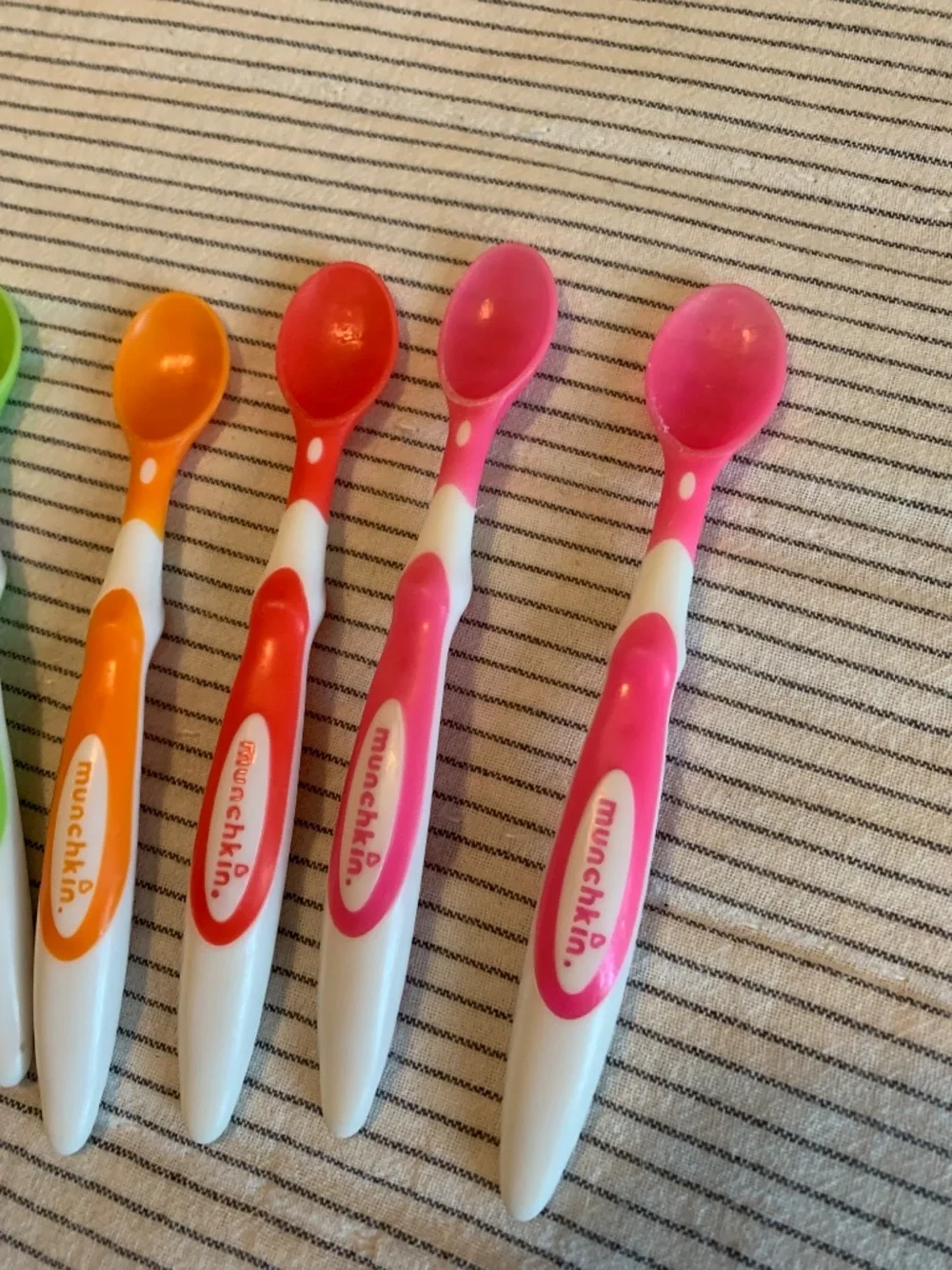 7 Munchkin Soft-Tip Infant Plastic Colored Spoons